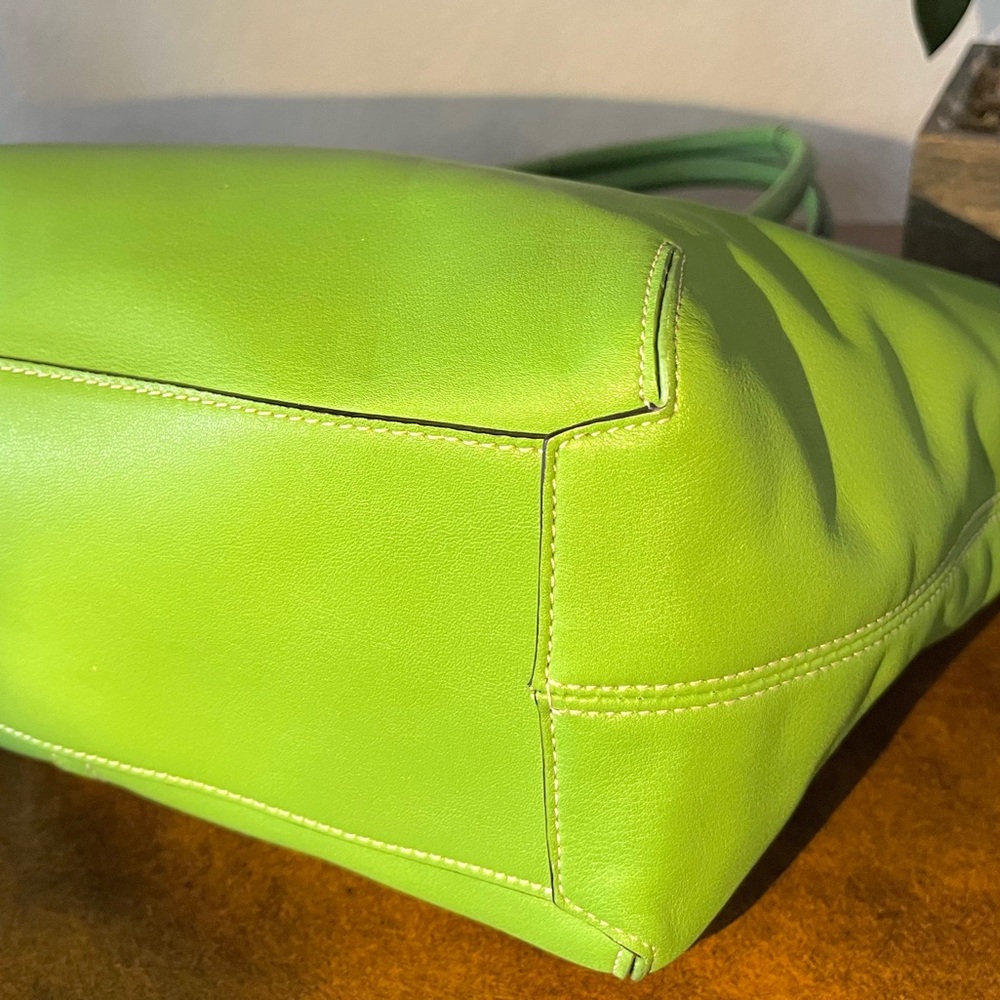 New COACH Bleecker Tote, Palm Green No. F14383 - Picture 10 of 13